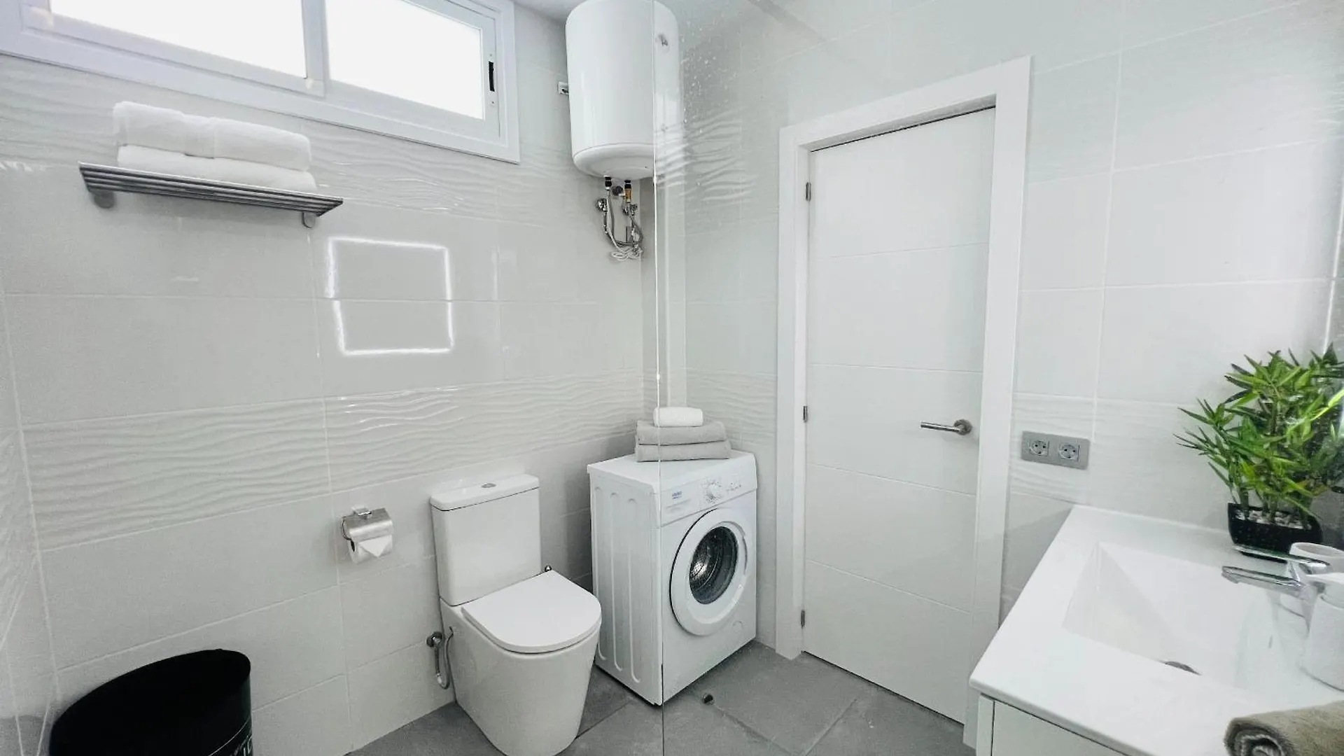 Romantic Ocean View Apartment In Island Village 아데제 0*,
