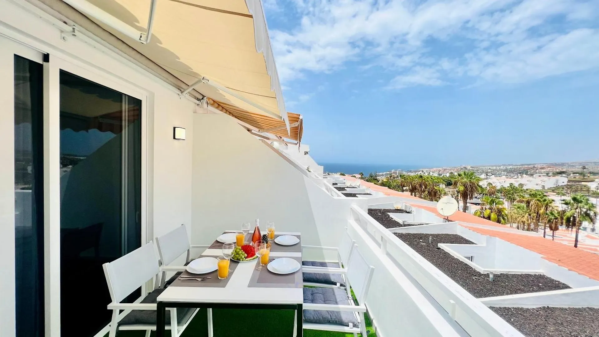 Romantic Ocean View Apartment In Island Village 아데제 0*,  스페인